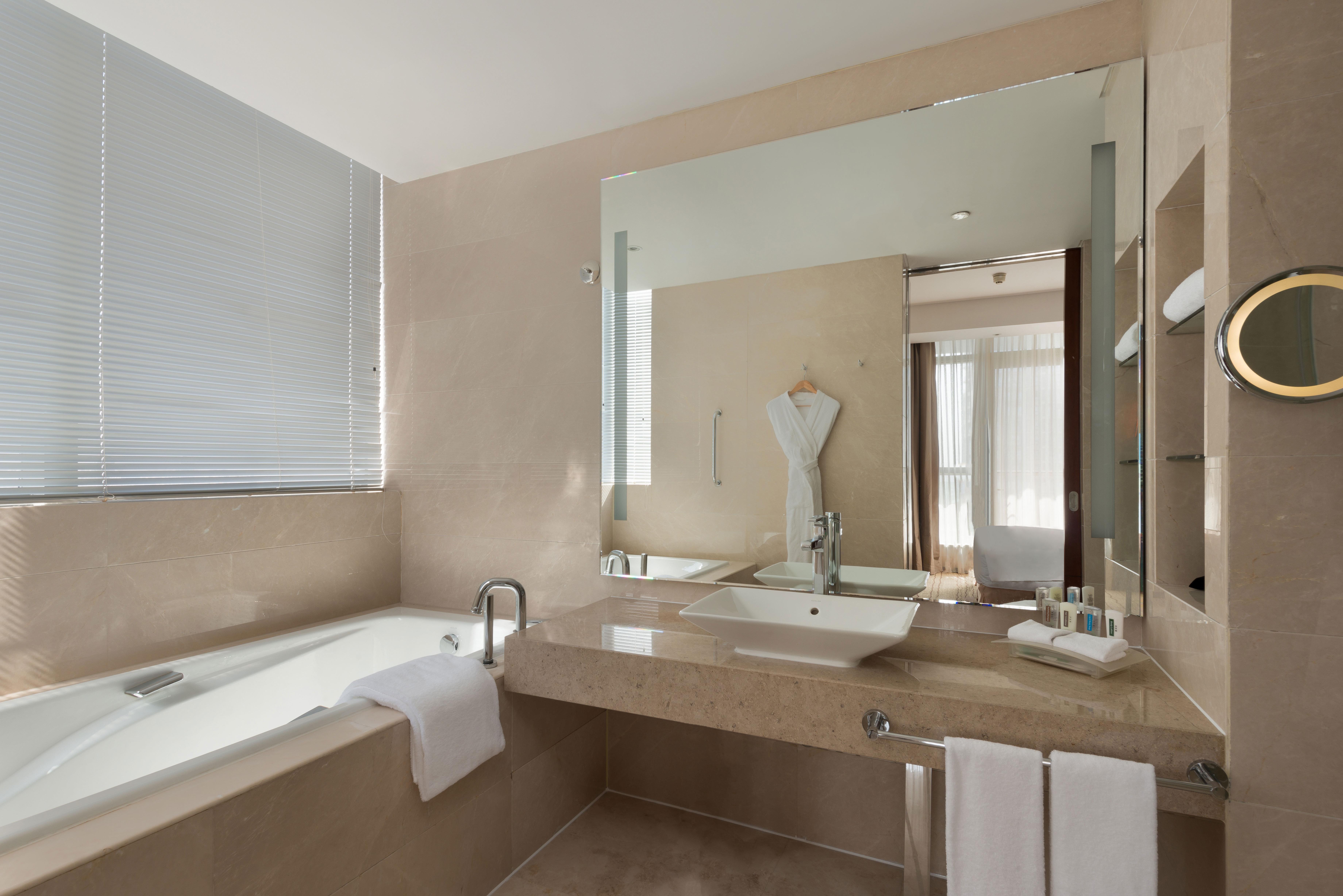 Holiday Inn Taicang City Centre By Ihg Exteriör bild