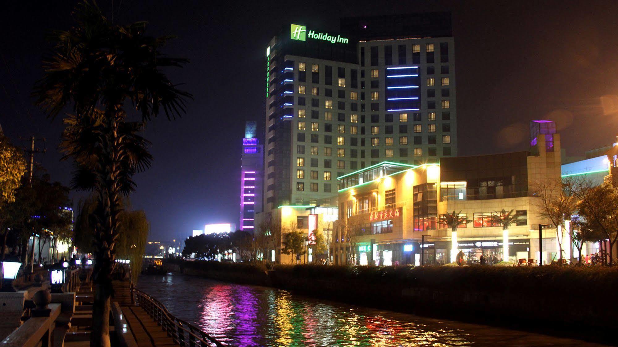 Holiday Inn Taicang City Centre By Ihg Exteriör bild